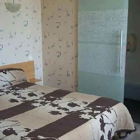 Le Faubourg 3*