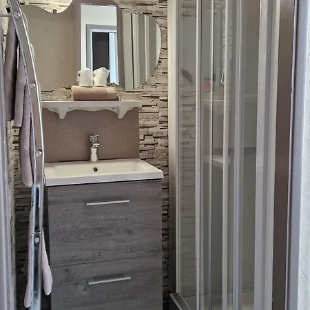 Le Faubourg Hotel 3*