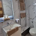 Le Faubourg Hotel 3*