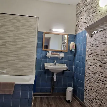 Le Faubourg 3* Фижак