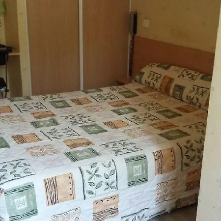 Le Faubourg 3* Фижак