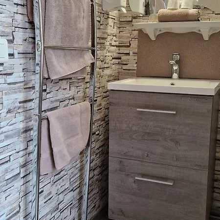 Le Faubourg Отель