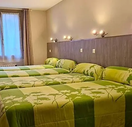 Le Faubourg 3* פיג'אק