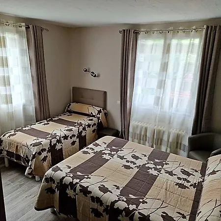 Le Faubourg מלון 3*